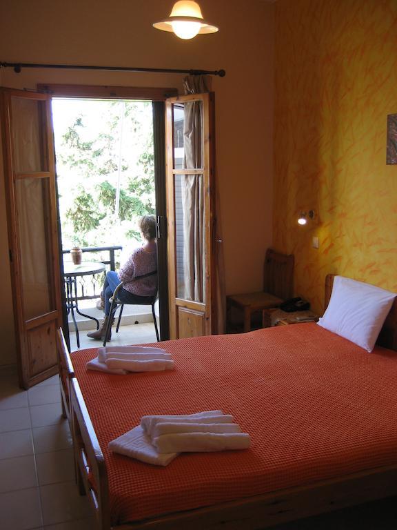 פלקסטרון Thalia Hotel מראה חיצוני תמונה